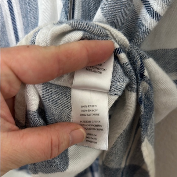 Rails Blue and White Plaid Button-Up Shirt M - Picture 5 of 5
